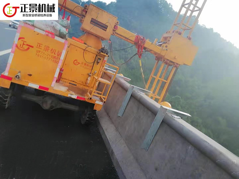 橋梁排水管安裝車